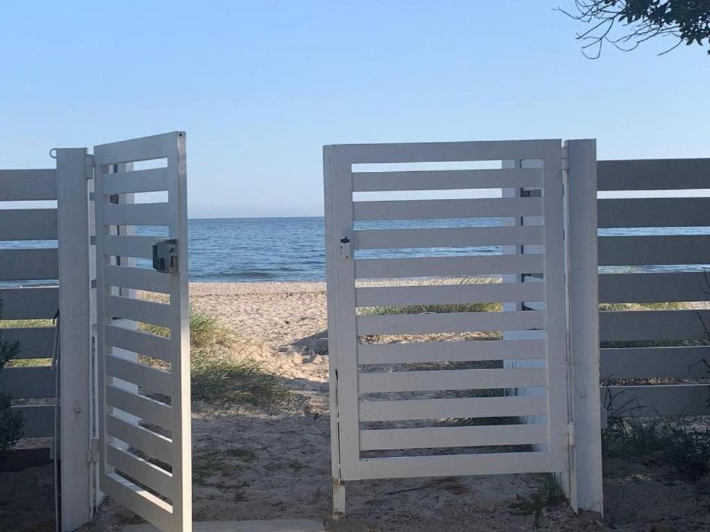 B&B La Porta Sulla Spiaggia 콰르투 산텔레나 외부 사진